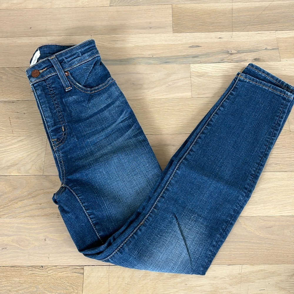 Madewell - dark denim skinny